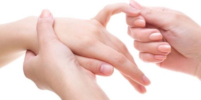 Joint pain in fingers when flexing